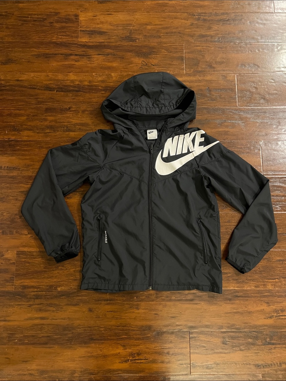 Nike Black Kids Hooded Packable Windbreaker with White Logo Youth Large